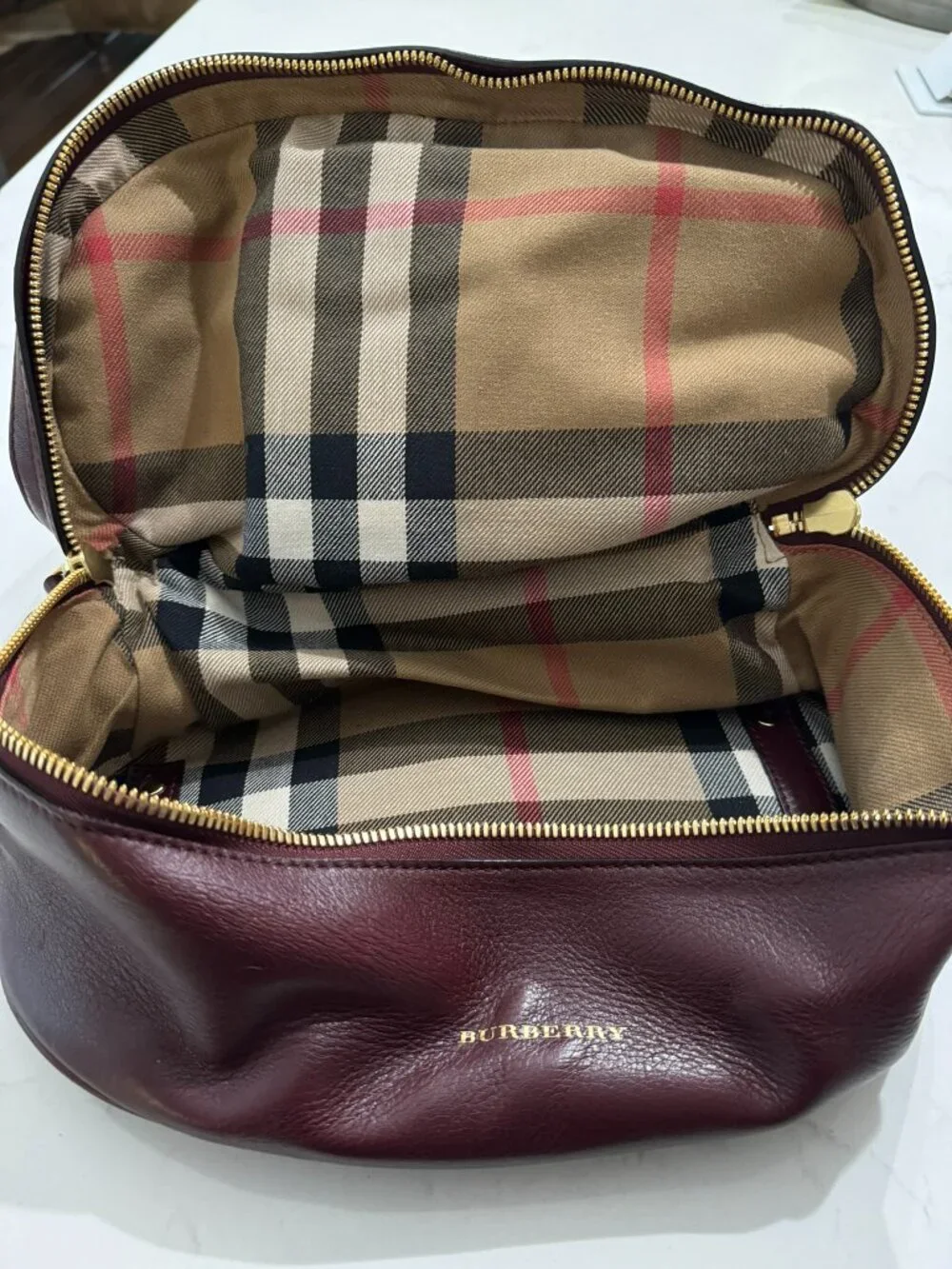 Authentic Burberry Nubuck Canvas Check Beckett Bag in Deep Claret - Picture 6 of 10